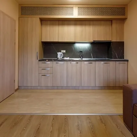 Private In Argisht Partez